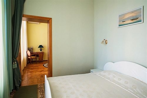 Black Sea Hotel Oktyabrskaya โอเดสซา ภายนอก รูปภาพ